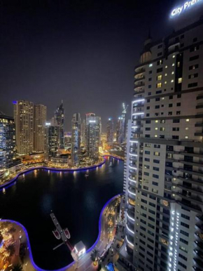 HUGE 2 BEDROOM TOP FLOOR-PANORAMIC VIEW ON MARINA